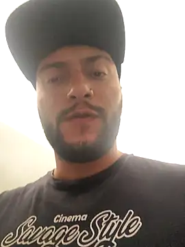 Snapshot of Lmfit chatting on February 19, 5:54 pm Lmfit online show from February 19, 5:54 pm