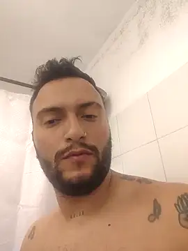 Snapshot of Lmfit chatting on February 19, 4:20 am Lmfit online show from February 19, 4:20 am