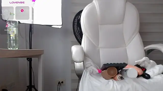 kimara lion online show from March 12, 9:34 am