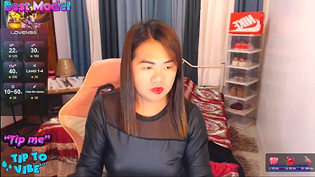 Snapshot of MagnificatMistress chatting on December 16, 8:35 pm MagnificatMistress online show from December 16, 8:35 pm