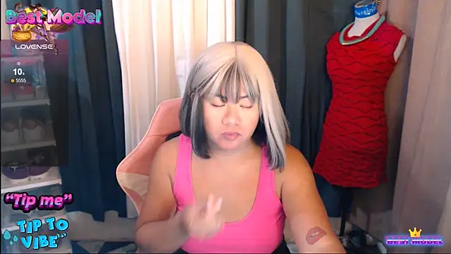 Snapshot of MagnificatMistress chatting on November 24, 11:49 pm MagnificatMistress online show from November 24, 11:49 pm