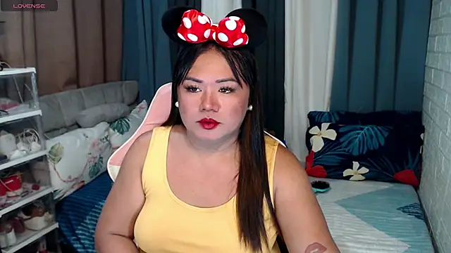 Snapshot of MagnificatMistress chatting on February 12, 5:26 am MagnificatMistress online show from February 12, 5:26 am