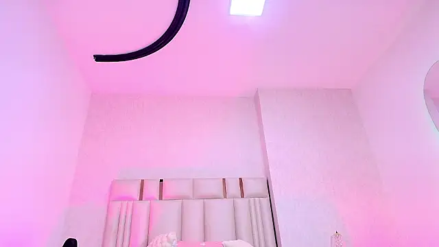  carolina fox online show from February 5, 3:13 am