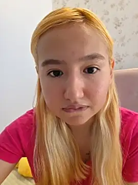 Pinkie Princes online show from December 4, 3:44 pm