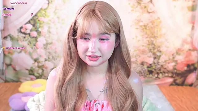 Pinkie Princes online show from June 9, 8:32 pm