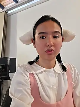 Snapshot of Pinkie_Princes chatting on July 29, 2:38 pm Pinkie Princes online show from July 29, 2:38 pm