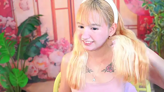 Pinkie Princes online show from November 8, 7:39 pm