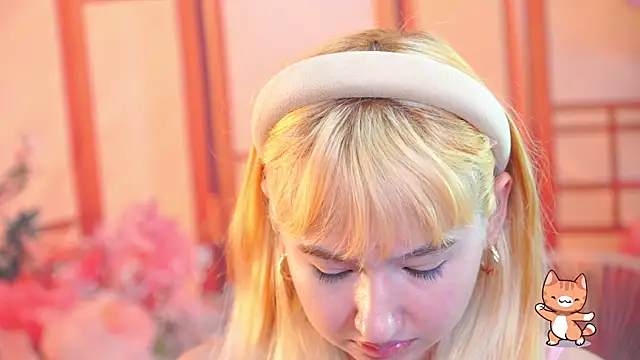 Pinkie Princes online show from November 29, 4:23 am