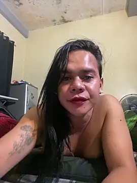 Snapshot of sweetyula chatting on June 20, 12:15 am sweetyula online show from June 20, 12:15 am