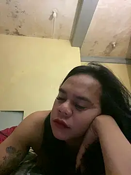 Snapshot of sweetyula chatting on June 24, 10:40 pm sweetyula online show from June 24, 10:40 pm