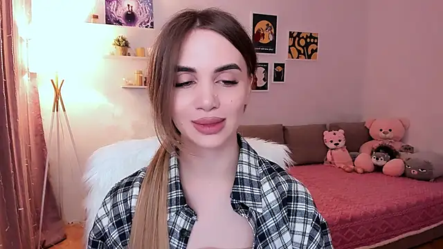 aPieceOfJoy online show from March 6, 9:31 pm