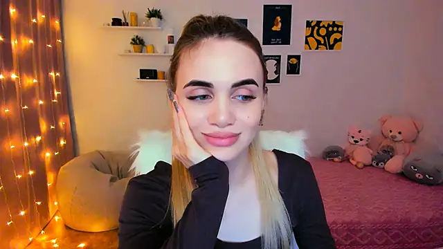 aPieceOfJoy online show from February 2, 11:11 pm