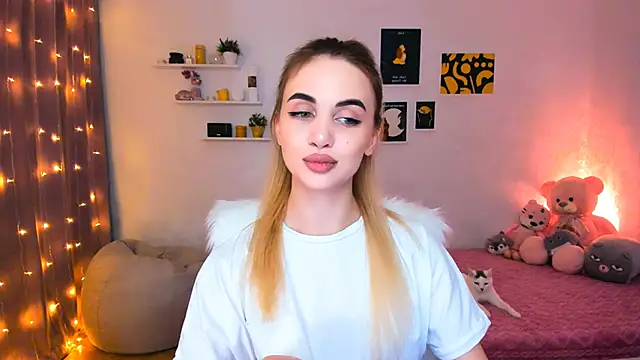 aPieceOfJoy online show from December 25, 12:27 am