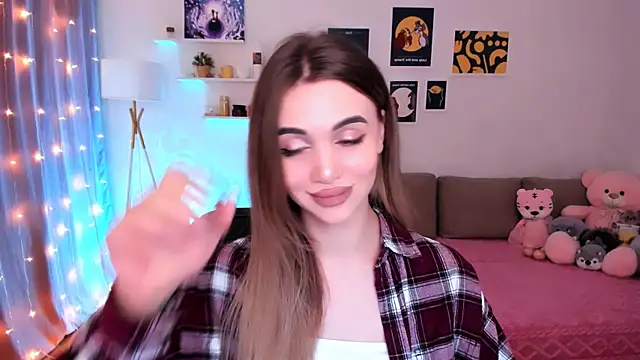 aPieceOfJoy online show from March 15, 12:47 am