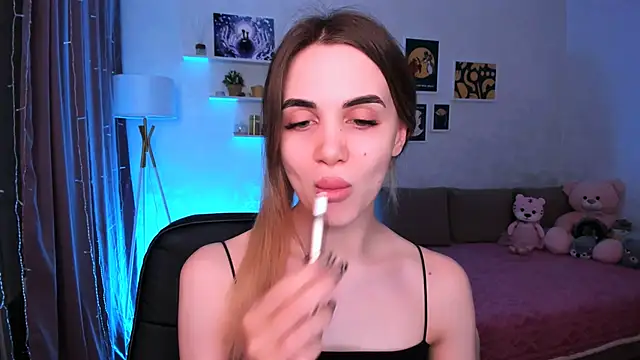 aPieceOfJoy online show from March 11, 9:37 pm