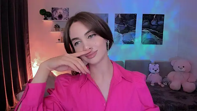 aPieceOfJoy online show from September 18, 10:24 pm