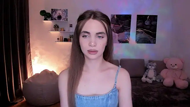 aPieceOfJoy online show from September 21, 11:43 pm