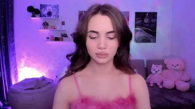 aPieceOfJoy online show from January 6, 9:30 pm