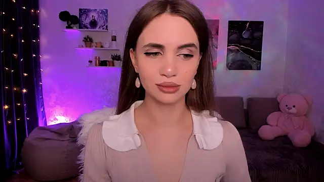 aPieceOfJoy online show from December 21, 10:21 pm