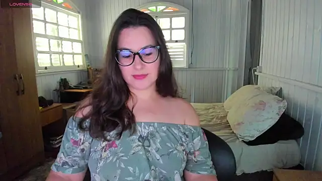 Snapshot of anna_love_hot chatting on November 20, 8:09 pm anna love hot online show from November 20, 8:09 pm