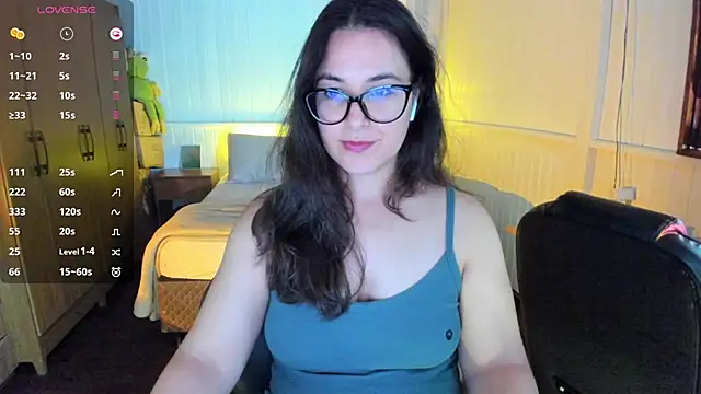 Snapshot of anna_love_hot chatting on February 18, 5:42 pm anna love hot online show from February 18, 5:42 pm