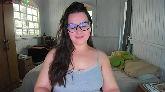 Snapshot of anna_love_hot chatting on October 13, 5:25 pm anna love hot online show from October 13, 5:25 pm