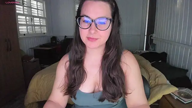 Snapshot of anna_love_hot chatting on October 9, 8:42 pm anna love hot online show from October 9, 8:42 pm
