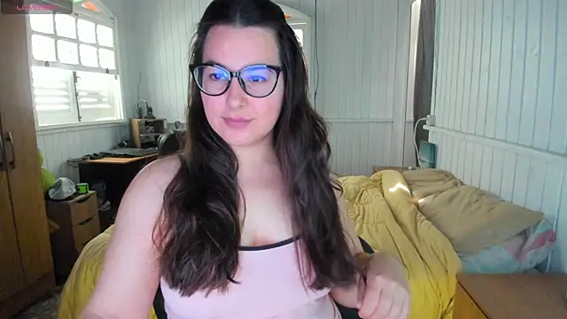 Snapshot of anna_love_hot chatting on October 22, 7:13 pm anna love hot online show from October 22, 7:13 pm