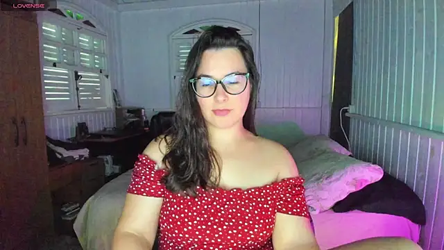 Snapshot of anna_love_hot chatting on November 25, 9:59 pm anna love hot online show from November 25, 9:59 pm