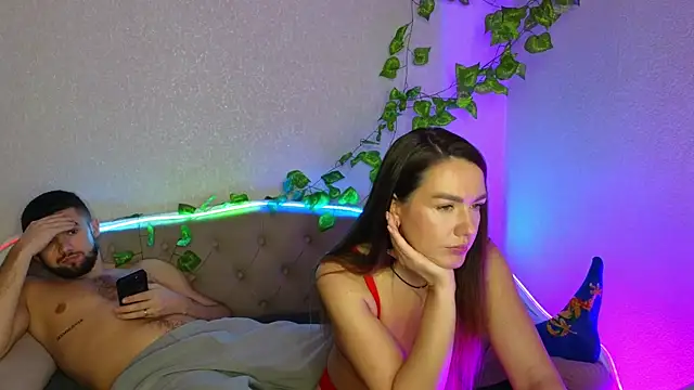 Snapshot of ParadisePleasure_ chatting on February 5, 1:58 am ParadisePleasure  online show from February 5, 1:58 am