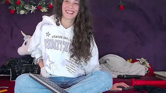 Jayllene online show from November 4, 8:51 am