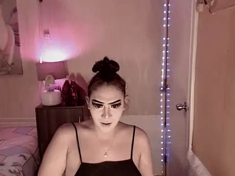 Snapshot of Biancafoxie chatting on September 13, 8:14 am Biancafoxie online show from September 13, 8:14 am