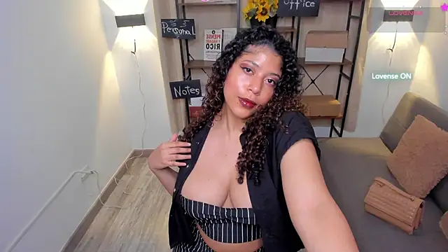 LilyBrunette online show from April 2, 12:40 am