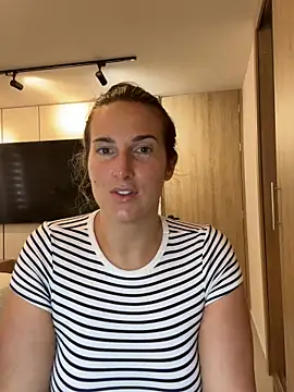 Thescorpionfr online show from November 18, 6:22 pm