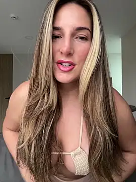 Thescorpionfr online show from March 12, 3:27 pm