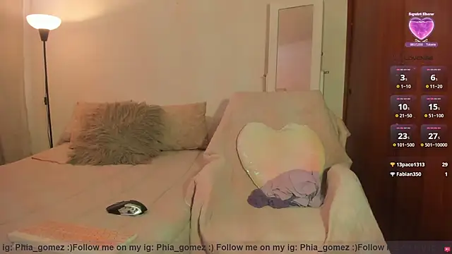 whitneyhot online show from April 14, 2:33 pm