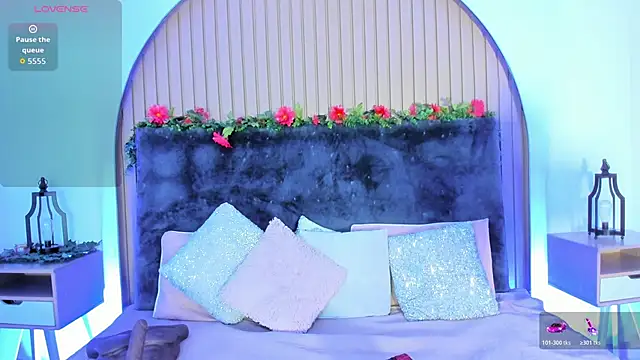 Karlagonzales  online show from October 23, 9:41 am