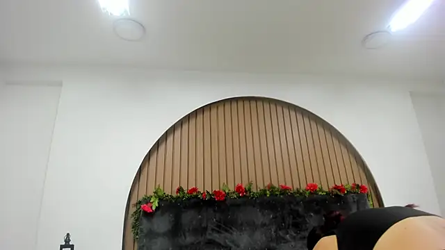 Karlagonzales  online show from November 11, 9:59 am