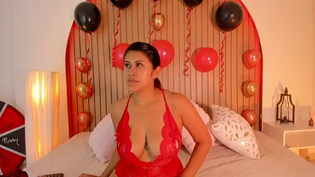 Karlagonzales  online show from April 18, 7:40 pm