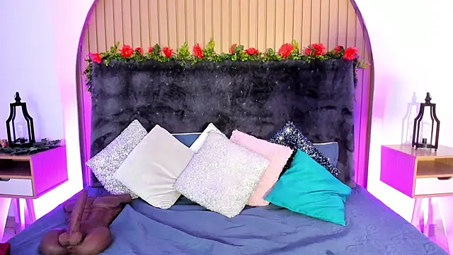 Karlagonzales  online show from November 9, 10:41 am