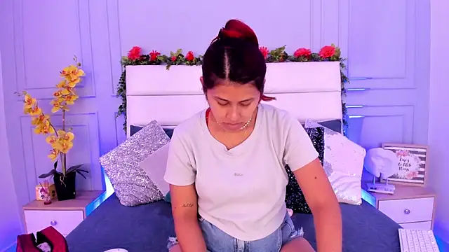 Karlagonzales  online show from March 10, 7:07 pm