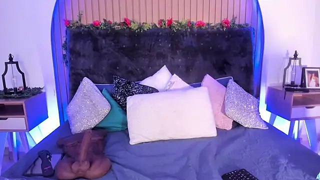 Karlagonzales  online show from April 12, 8:06 am