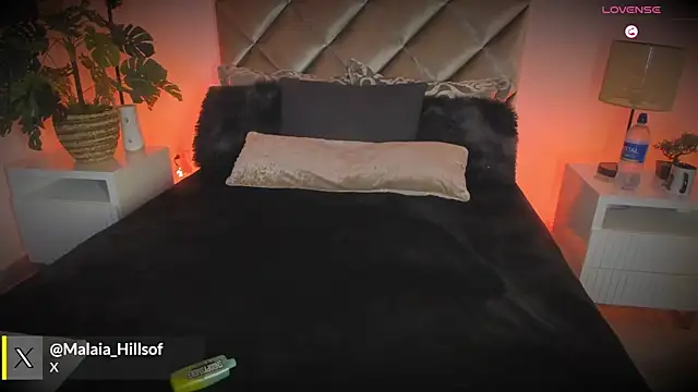 malaia hills online show from February 7, 7:22 pm