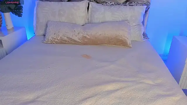 malaia hills online show from March 18, 6:42 pm