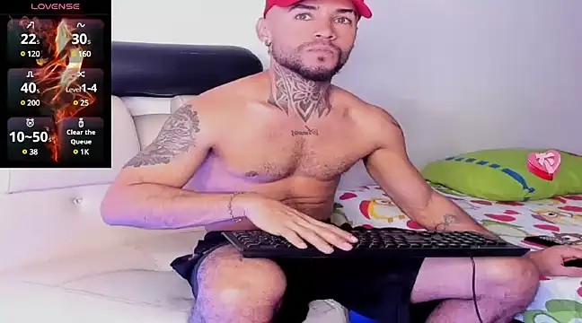 Snapshot of yomo95 chatting on January 24, 8:53 pm yomo95 online show from January 24, 8:53 pm