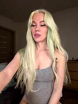 xDinnax online show from September 11, 2:28 pm