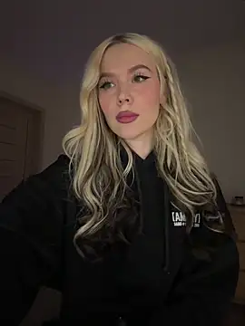 xDinnax online show from April 18, 7:58 pm