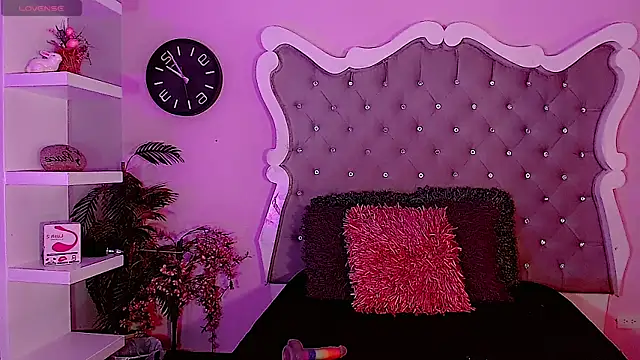 LeyXandrabraz online show from December 19, 8:00 pm