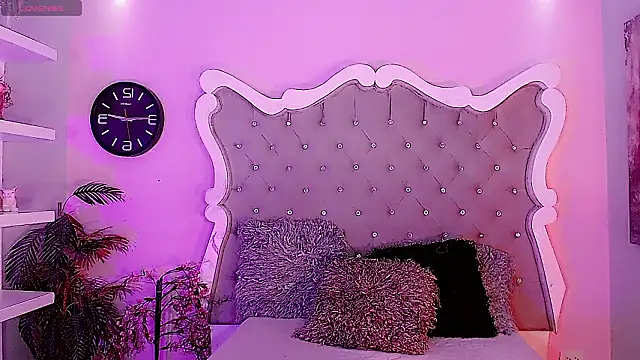 LeyXandrabraz online show from February 2, 8:08 pm