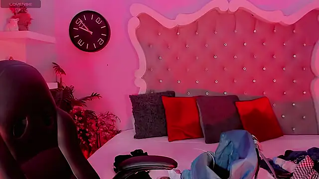 LeyXandrabraz online show from November 7, 8:02 pm